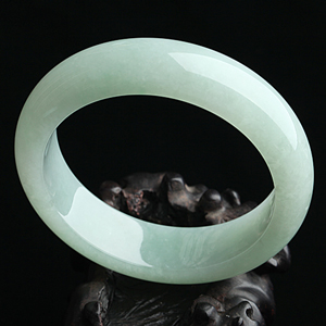 糯冰种晴水手镯（57.2mm）