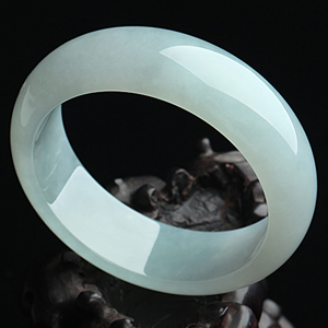 糯冰种晴水手镯（55.1mm）