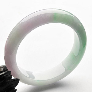 (超值推荐)糯冰种春带彩手镯(58.8mm)