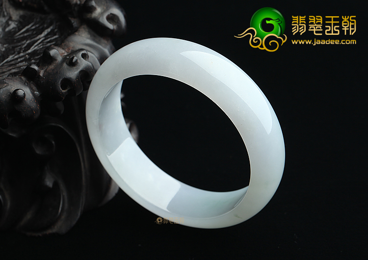 (超值推荐)糯冰种晴水略飘花手镯（57.4mm）