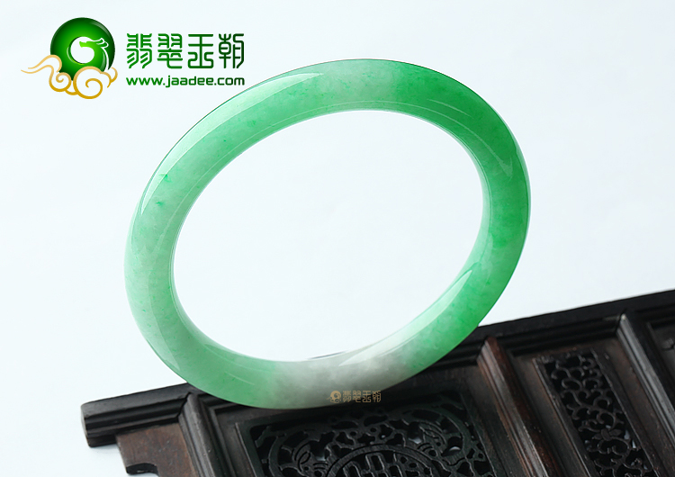 (超值推荐)糯冰种正阳绿圆条手镯（53.6mm）