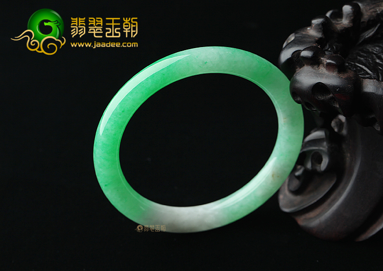 (超值推荐)糯冰种正阳绿圆条手镯（53.6mm）