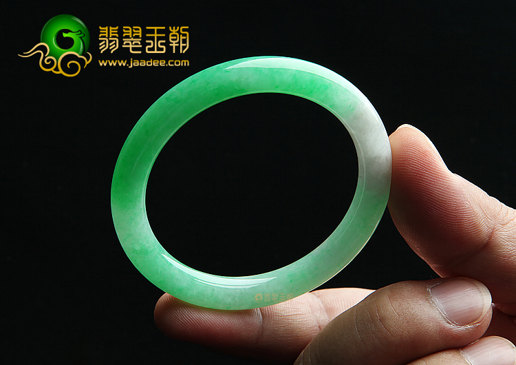(超值推荐)糯冰种正阳绿圆条手镯（53.6mm）
