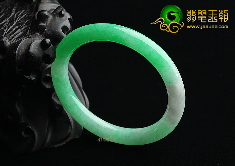 (超值推荐)糯冰种正阳绿圆条手镯（53.6mm）