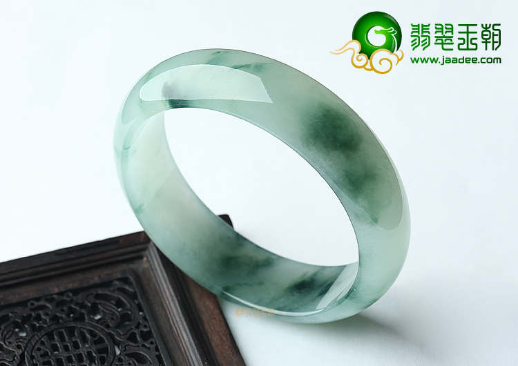 (超值推荐)冰种晴水飘花手镯（54.7mm）