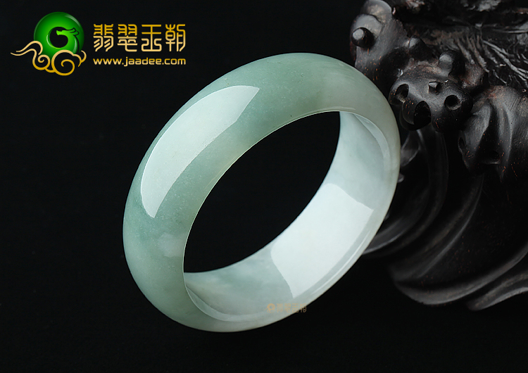 (超值推荐)糯冰种晴水略飘花手镯（55.1mm）