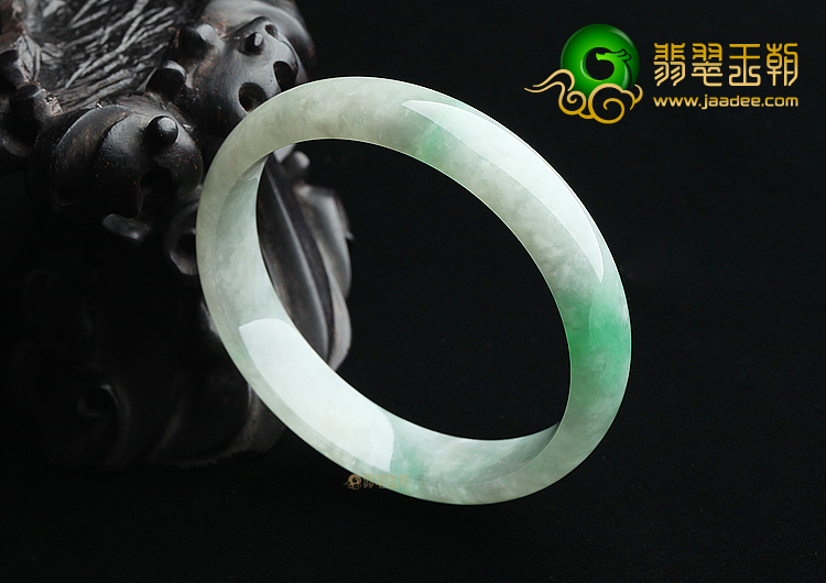 (超值推荐)糯冰种飘翠手镯（57.5mm）