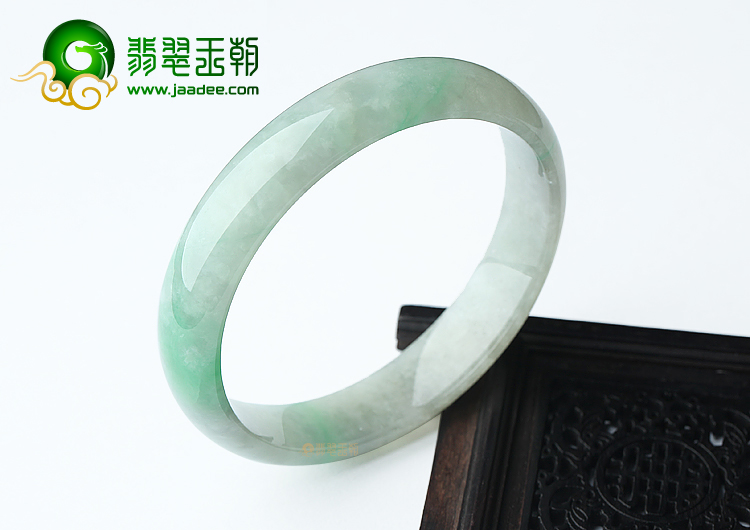 (超值推荐)糯冰种飘翠手镯（57.5mm）