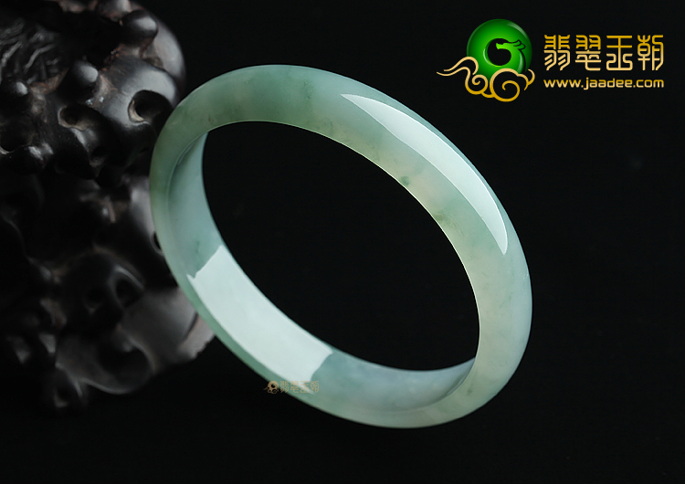 (超值推荐)冰种晴水略飘花手镯（62mm）