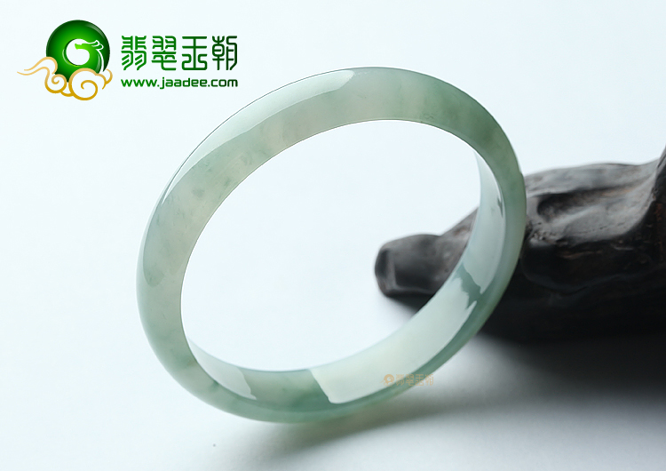 (超值推荐)冰种晴水略飘花手镯（62mm）