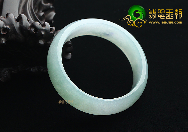 冰种晴水略飘花手镯（58.9mm）