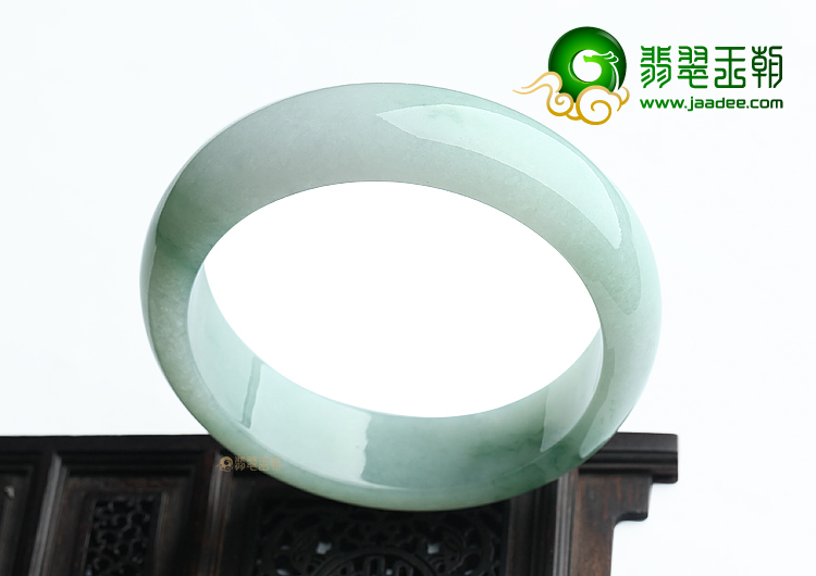 (超值推荐)糯冰种晴水飘花手镯（58.6mm）