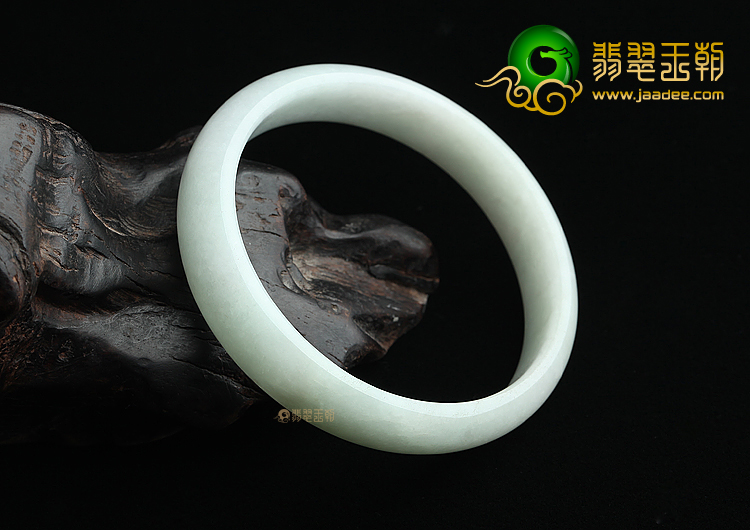 细糯种白色手镯（57.3mm）