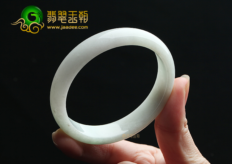 细糯种白色略飘花手镯（55.8mm）