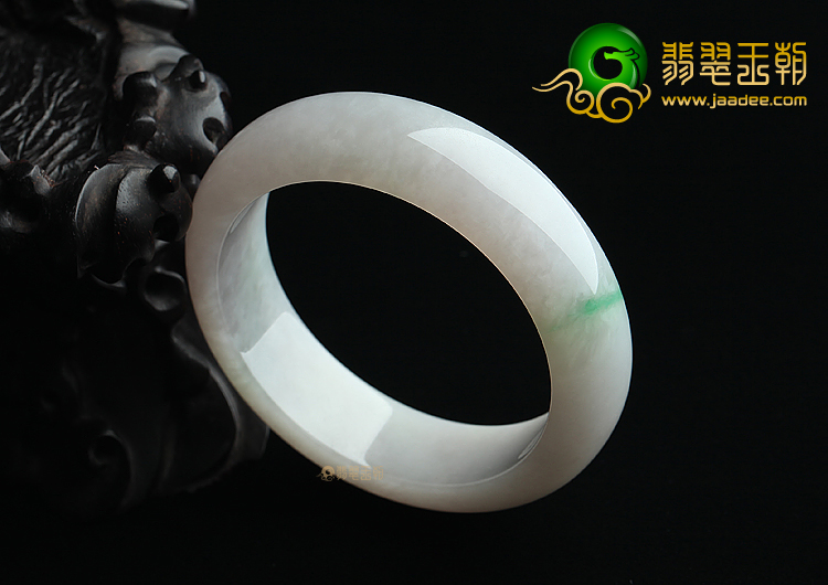 (超值推荐)糯冰种略飘翠手镯（56.3mm）