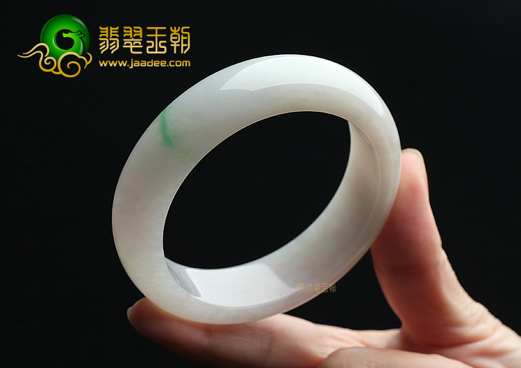 (超值推荐)糯冰种略飘翠手镯（56.3mm）