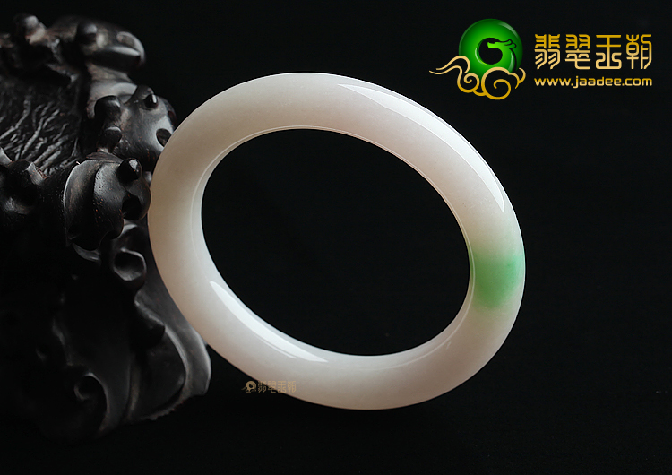 (超值推荐)糯冰种飘翠圆条手镯（57.8mm）