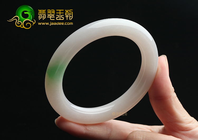 (超值推荐)糯冰种飘翠圆条手镯（57.8mm）