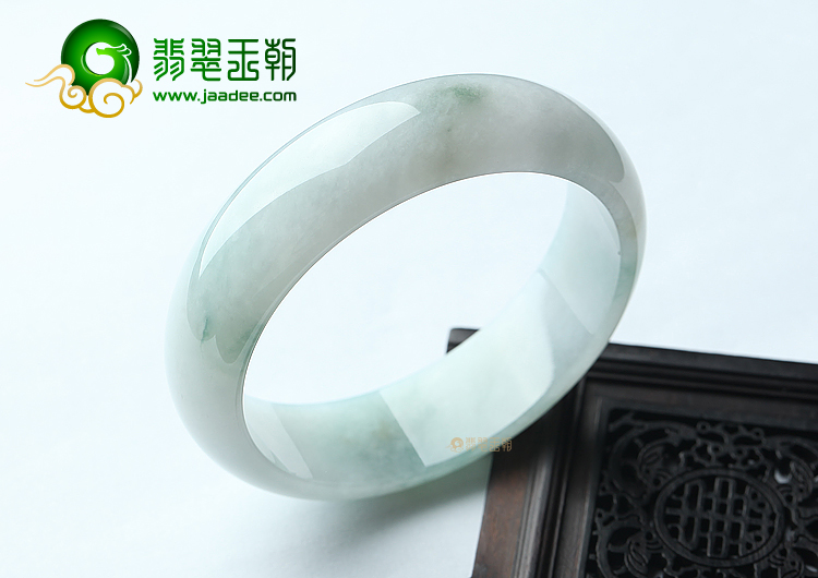 (超值推荐)糯冰种飘花手镯（59.5mm）