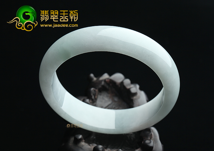 (超值推荐)糯冰种淡晴水手镯（59.7mm）