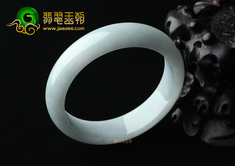 (超值推荐)糯冰种淡晴水手镯（59.7mm）