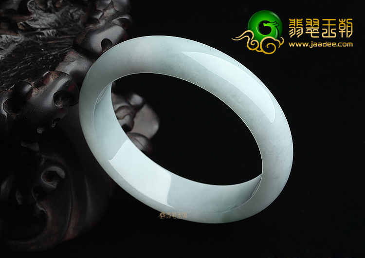 (超值推荐)糯冰种淡晴水手镯（59.7mm）