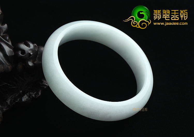 (超值推荐)糯冰种淡晴水手镯（59.7mm）