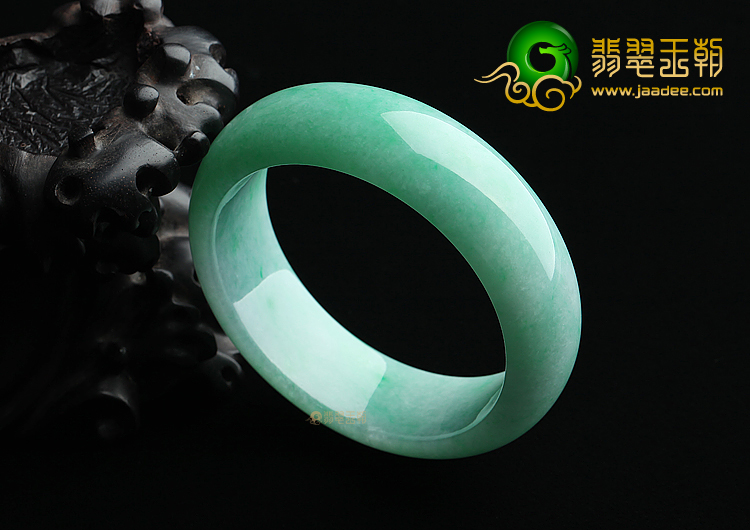 糯冰种翠色飘绿花手镯（56.8mm）