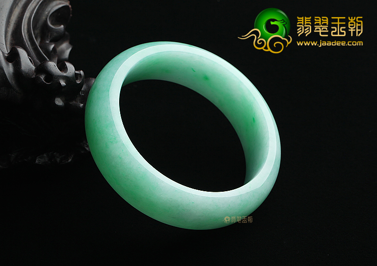 糯冰种翠色飘绿花手镯（56.8mm）