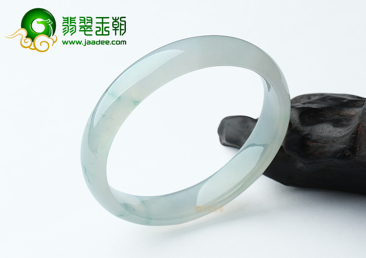 冰玻种飘花手镯（60.1mm）