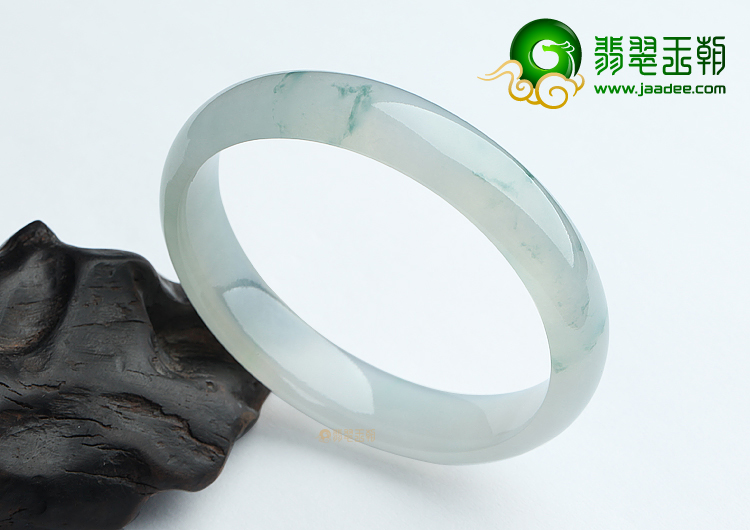 冰玻种飘花手镯（60.1mm）