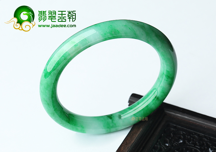 (超值推荐)糯冰种翠色圆条手镯（54.5mm）
