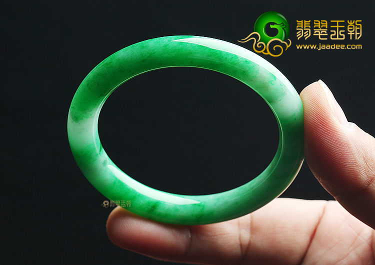 (超值推荐)糯冰种翠色圆条手镯（54.5mm）