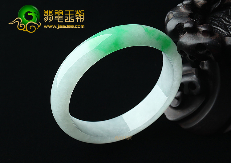 (超值推荐)糯冰种飘翠手镯（57.2mm）