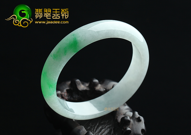 (超值推荐)糯冰种飘翠手镯（57.2mm）