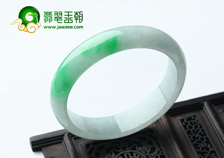 (超值推荐)糯冰种飘翠手镯（57.2mm）