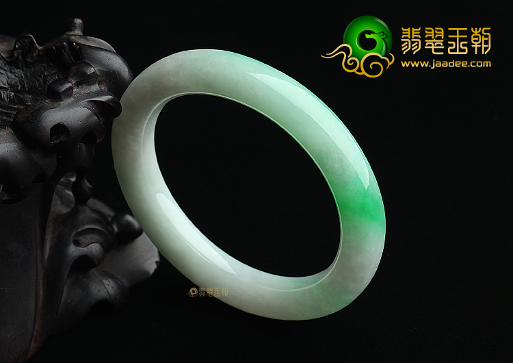 (超值推荐)糯冰种飘翠圆条手镯（54mm）