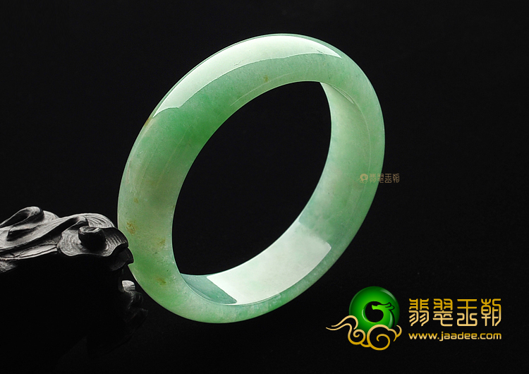 冰种豆色飘花手镯(58.1mm)