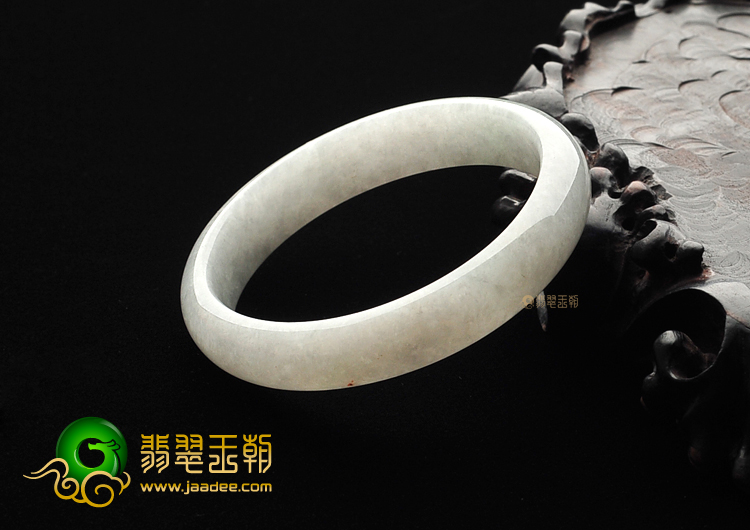 糯冰种淡晴水手镯(54.7mm)