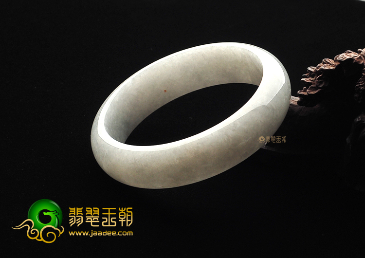 糯冰种淡晴水手镯(54.7mm)