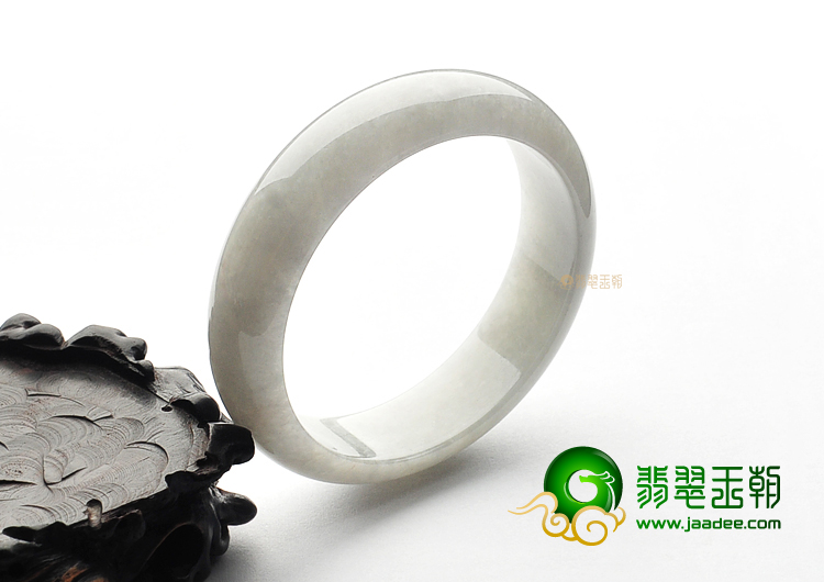糯冰种淡晴水手镯(54.7mm)