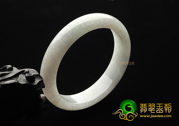 糯冰种淡晴水手镯(54.6mm)