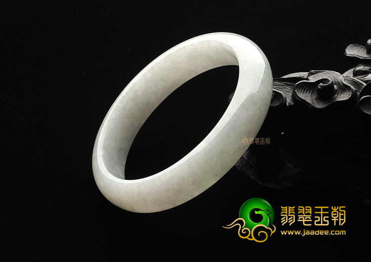 糯冰种淡晴水手镯(54.6mm)