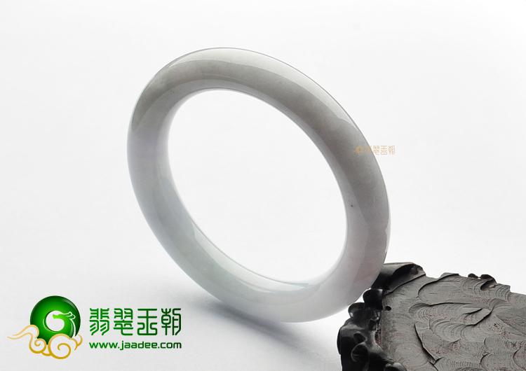 糯冰种淡春圆条手镯(54.6mm)