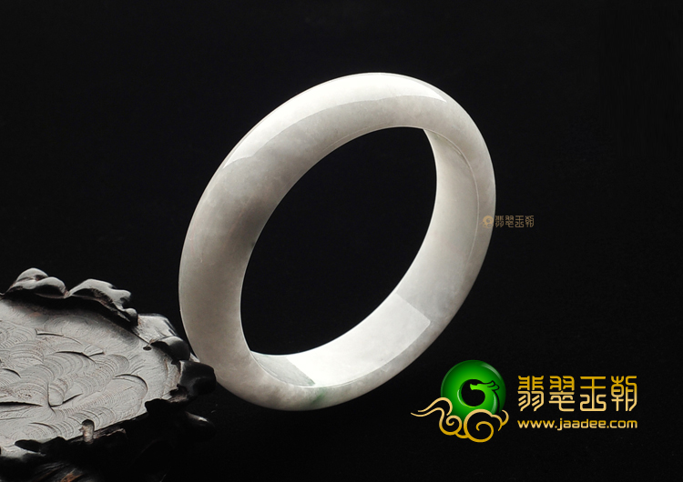糯冰种淡晴水手镯(55.9mm)