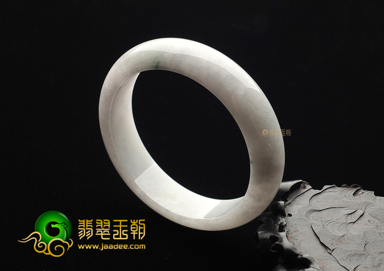 糯冰种淡晴水手镯(55.9mm)