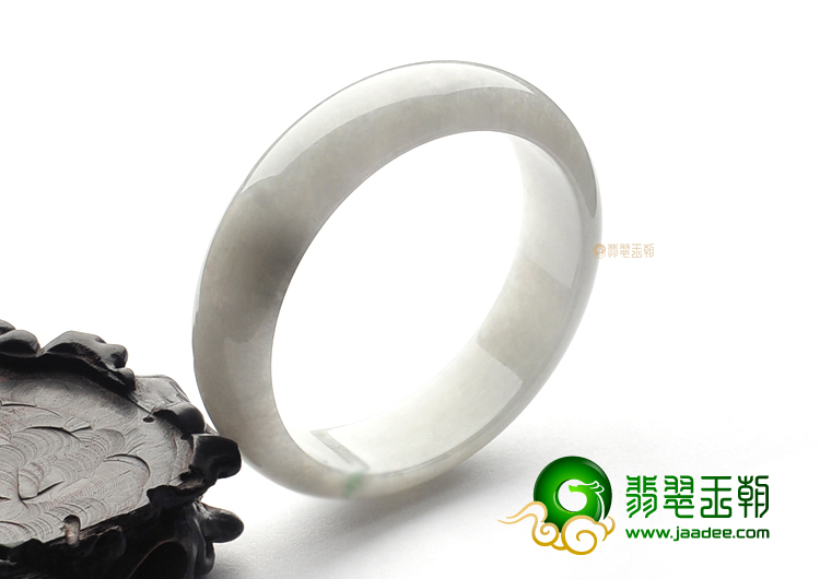 糯冰种淡晴水手镯(55.9mm)