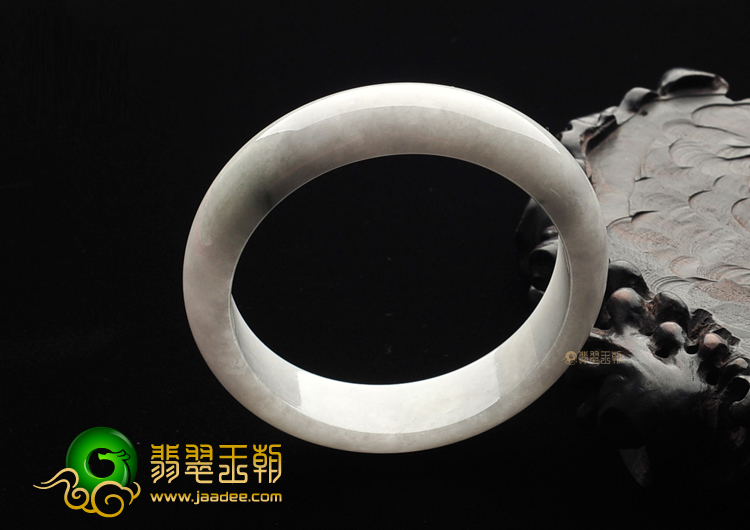糯冰种淡晴水手镯(55.9mm)