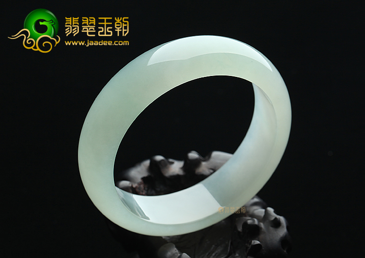 (超值推荐)冰种淡晴水手镯（58.6mm）