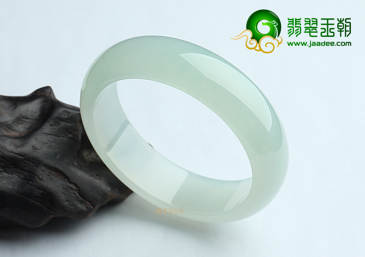 (超值推荐)冰种淡晴水手镯（58.6mm）
